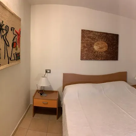 Laurus Apartment